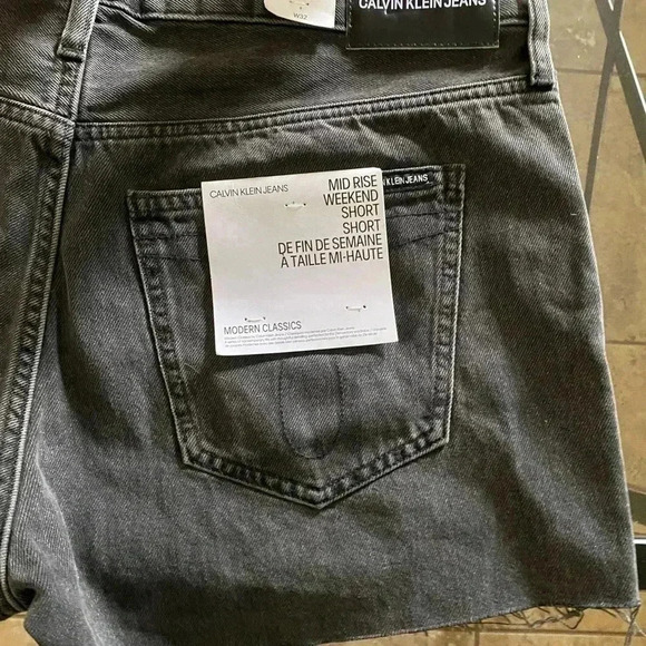 Calvin Klein Mid Rise Embroidered Weekend Short - Picture 6 of 7